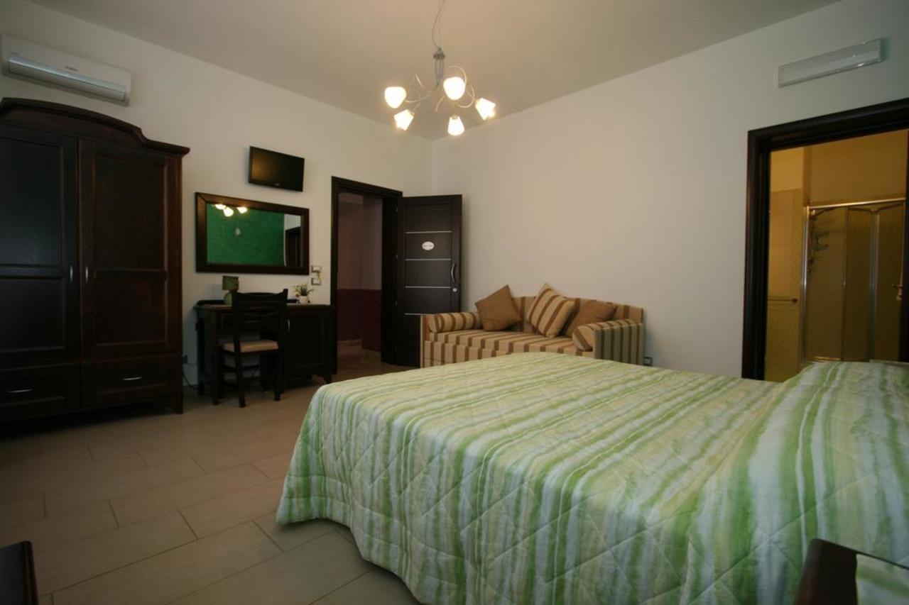 קסטלוצו Baia Santa Margherita B&B מראה חיצוני תמונה