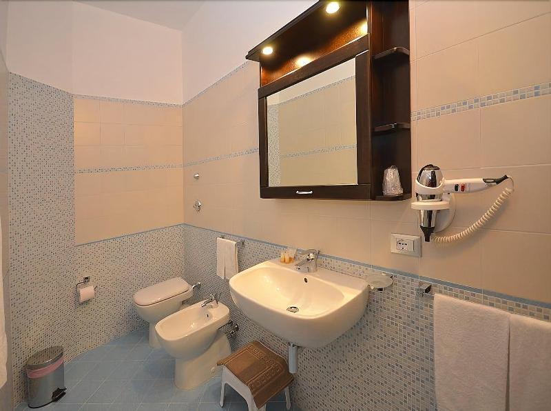 קסטלוצו Baia Santa Margherita B&B מראה חיצוני תמונה