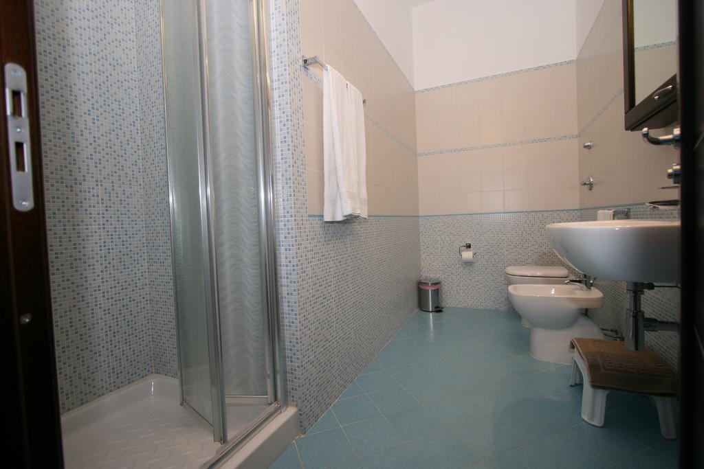קסטלוצו Baia Santa Margherita B&B חדר תמונה