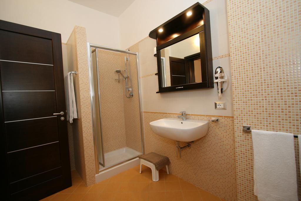 קסטלוצו Baia Santa Margherita B&B חדר תמונה