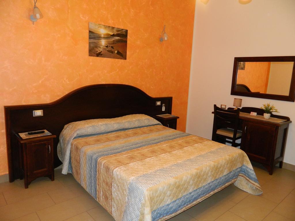 קסטלוצו Baia Santa Margherita B&B חדר תמונה