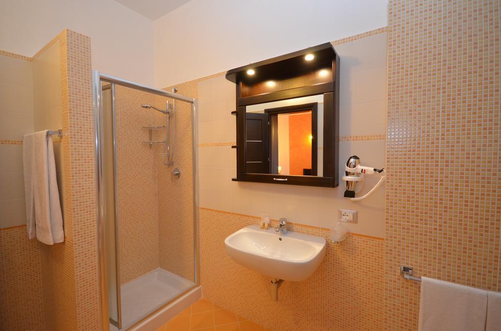 קסטלוצו Baia Santa Margherita B&B חדר תמונה